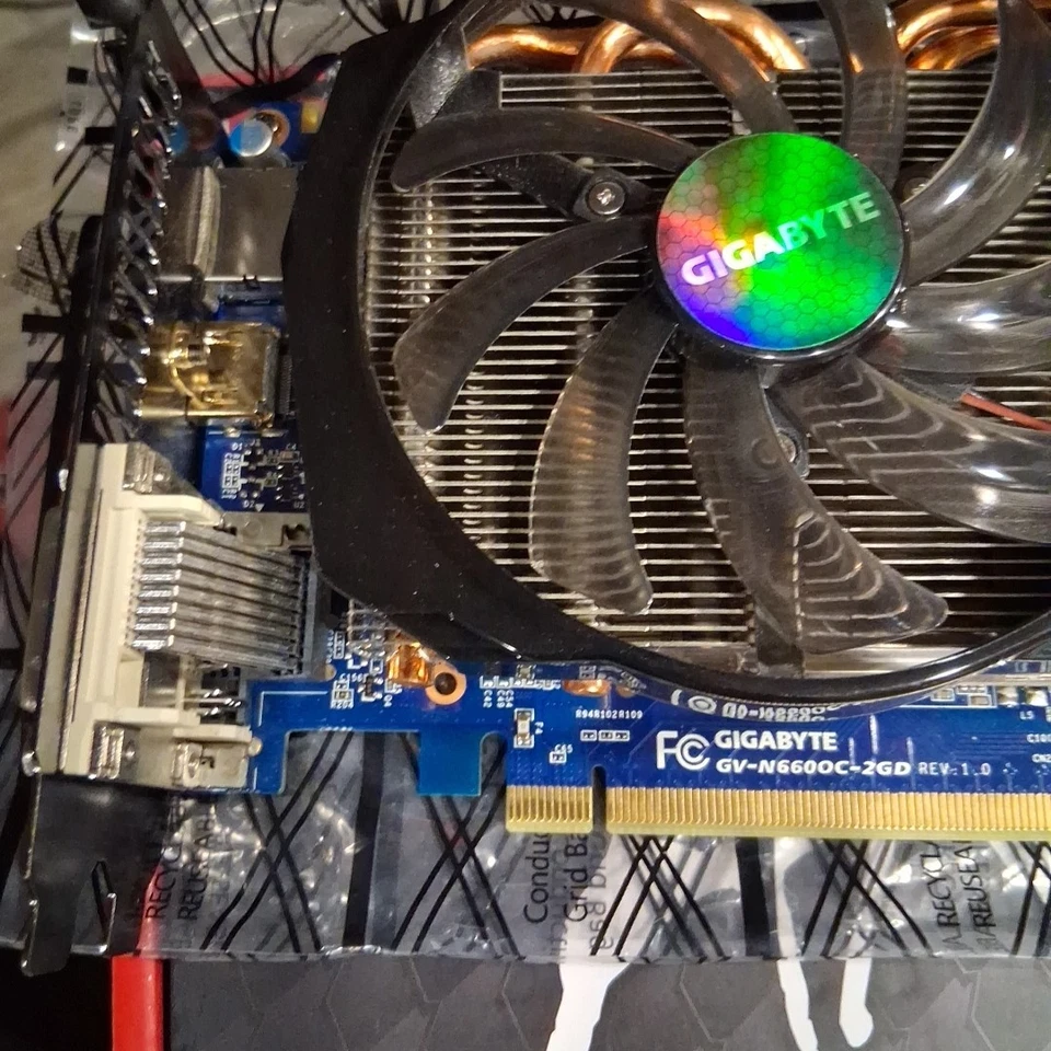 Gigabyte GV-N660OC-2GD GeForce GTX 660 2GB GDDR5 Graphics Card - Works - Image 4 of 4