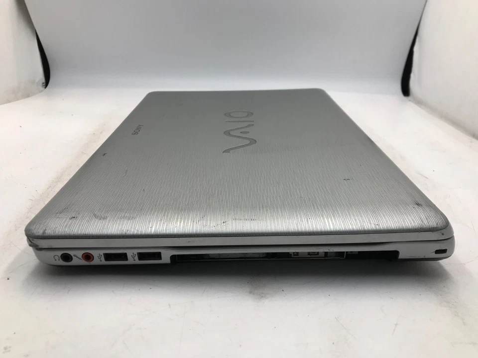Sony VAIO PCG-7173L Intel Core 2 Duo 15.9" Laptop 4Gb RAM- BOOTS TO BIOS -MZ - Image 3 of 4