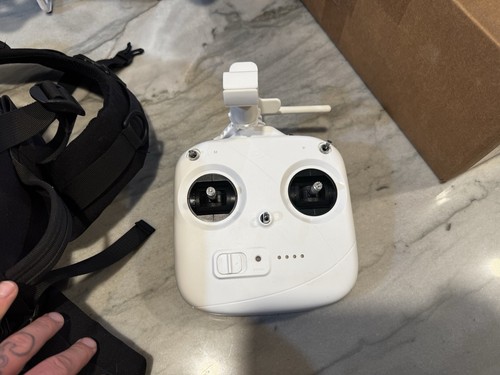 DJI Phantom P330D & DJ6 Transmitter with storage case and accessories, flies, AT - Picture 5 of 7