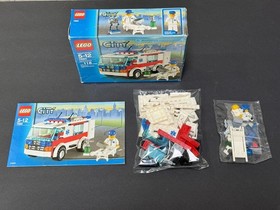 LEGO CITY: Ambulance (7890) Pre-owned. 100% Complete, Excellent Conditions