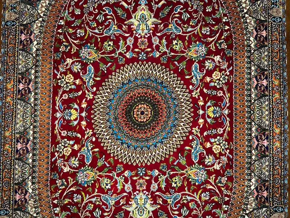 Alfombra colgante de pared medallón de lujo ilustrada seda 100 % alta calidad 2x3 pies Foto 4 de 4