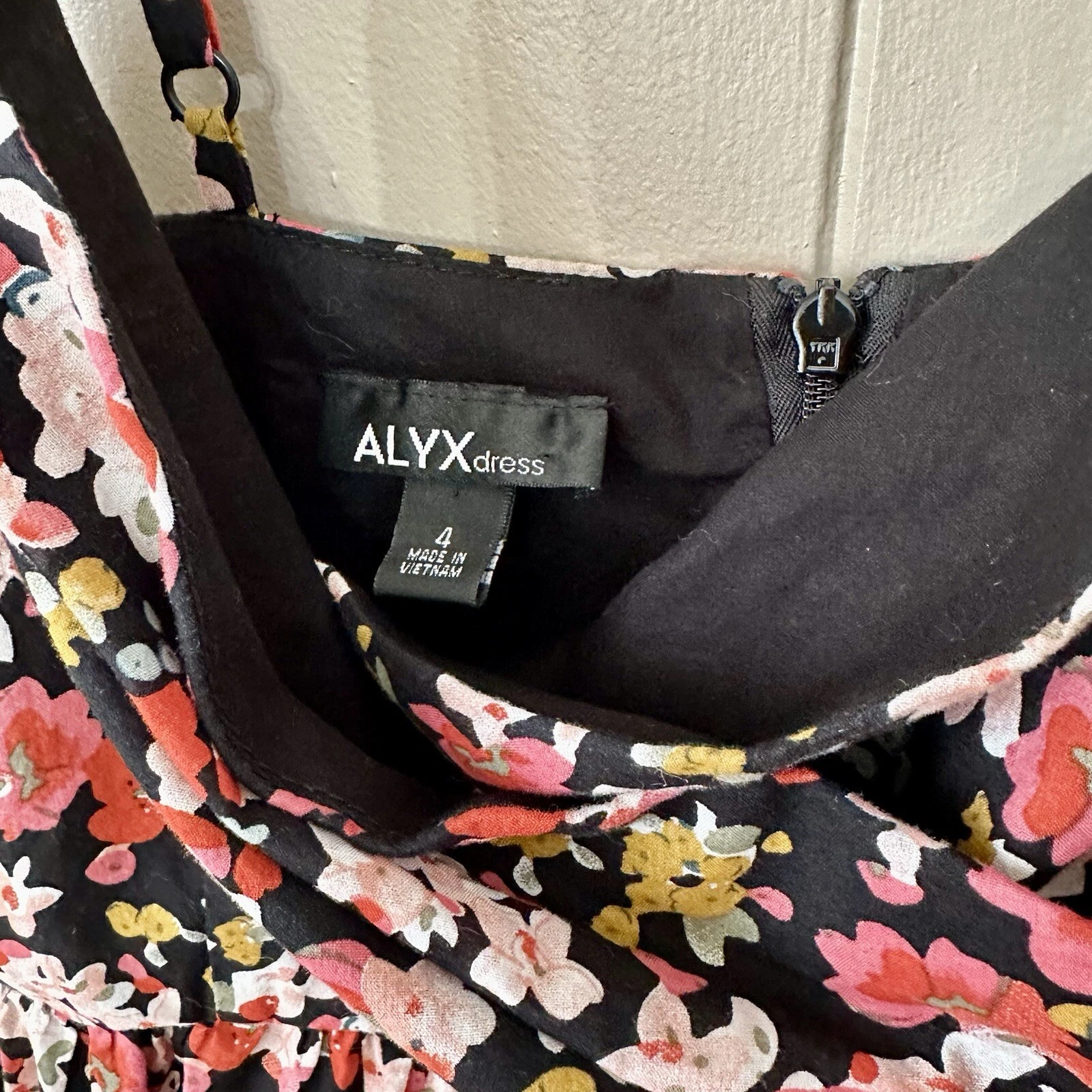 Abito Alyx floreale babydoll orlo a bolla taglia 4 spalline senza maniche nero rosa