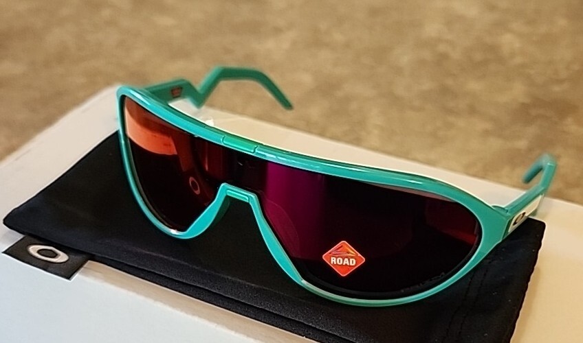 🔥 Oakley CMDN OO9467A-0233 Asian Fit Men's Sunglasses - Celeste