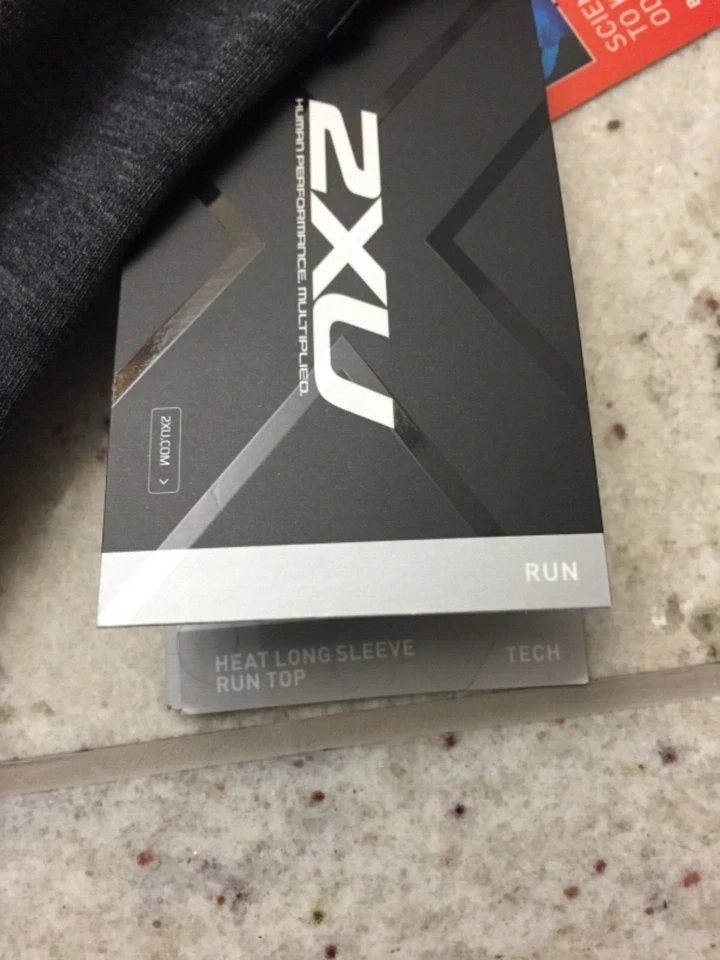 2XU Women's Long sleeve Heat Run Top grey Medium NEW - Image 3 of 4