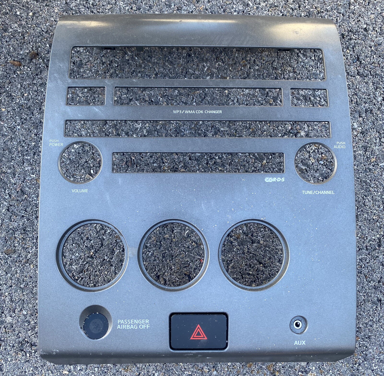 2004 - 2007 Nissan Titan AM FM Radio Panel Audio Climate Control Bezel Unit OEM