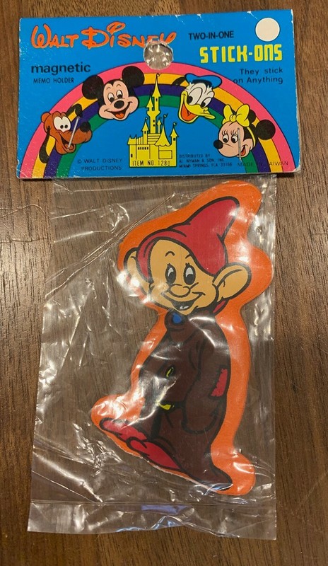 1970's Walt Disney Character DOPEY Dwarf - Magnetic Memo Holder Stick-Ons SEALED