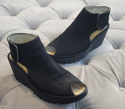 fly london yazu wedge