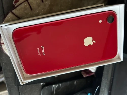 Apple iPhone XR - 64 GB - PRODUCTRED Unlocked
