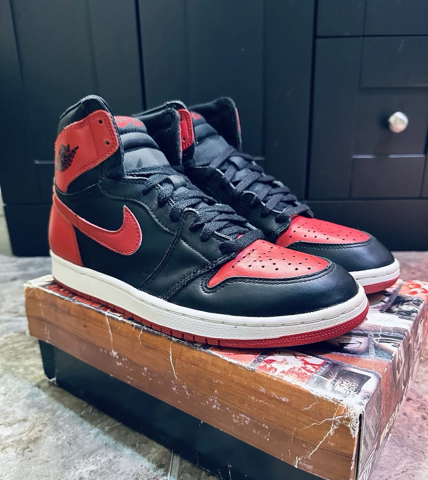 Nike Air Jordan 1 Retro 1994 Bred Black Red 130207-061 Chicago Men’s Size 10.5 - Image 4 of 4