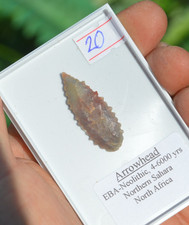 HIGH GRADE PREHISTORIC/ NEOLITHIC FLINT ARROW HEAD, STONE AGE TOOL SAHARAN #20