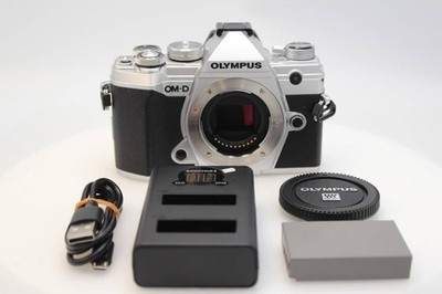 OLYMPUS OM-D E-M5 Mark III Spiegellose Kamera Body (Silber) Set Funktioniert
