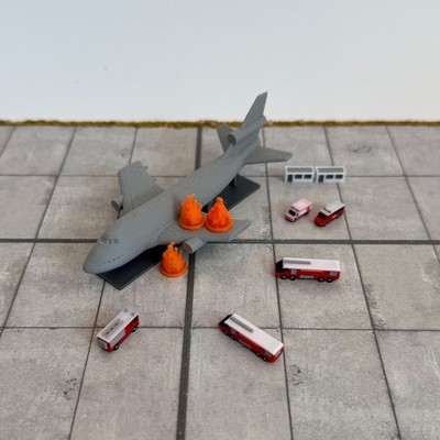 für Herpa Wings 1:500 / 1:400 Feuerwehr Training Dummy Firefighter Training Set