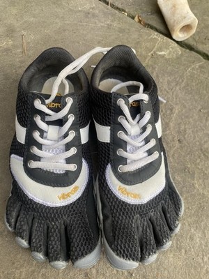 Vibram FiveFingers Schuhe Damen Gr. UK 4 schwarz Mesh Barfuß Zehen Trainer Laufen
