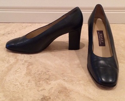 BALLY Classic Navy Blue Leather Pump Heels Woman's Sz 5M Rare
