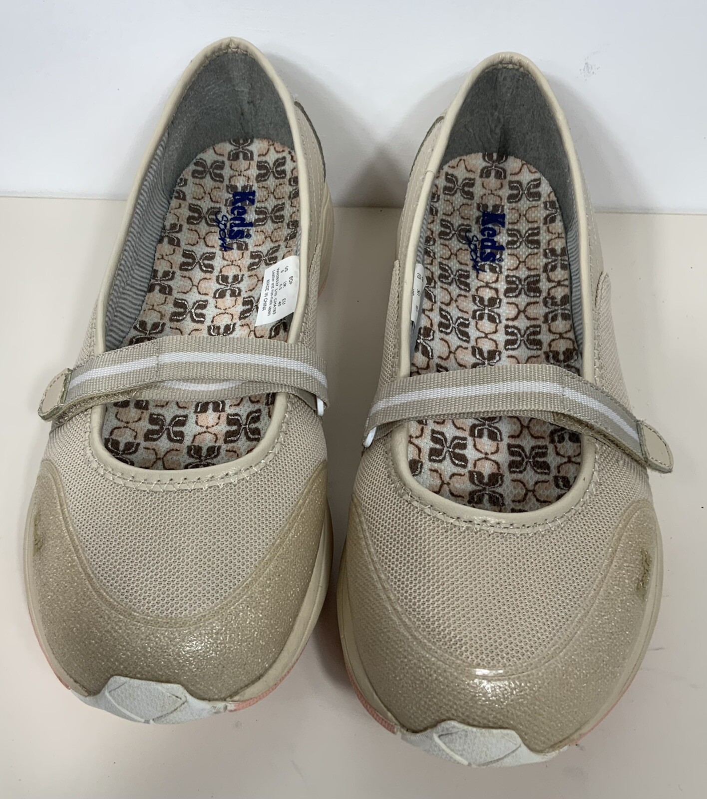 Ladies Keds BOP Shoes Size 9 LEATHER Bone Color Adjustable Non Mark