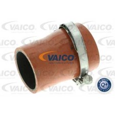 VAICO Ladeluftschlauch passend für Ford Kuga II DM2 2.0 TDCi 4x4 WA6 V25-1035