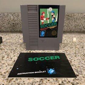 Soccer Nintendo NES CIB Complete black box 5-screw READ DESCRIPTION