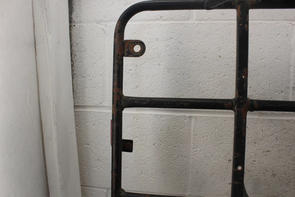 1998 Arctic Cat 300 4 x 4 задний багажник стойка A153 - Изображение 2 из 4