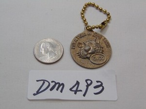 ESSO TIGER GASOLINE KEYCHAIN CLUB SERVICE STATION PETROLEUM OIL EXXON ENCO