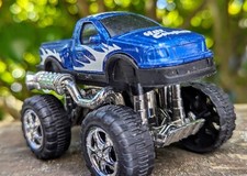 Ford F-150 Monster Truck Side Pipes Blue Approx 160th Scale Like Hot Wheels Ford F-150 Monster Truck Side Pipes Blue Approx 160th Scale Like Hot Wheels