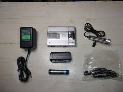 SONY MD Walkman MZ-R50 Portable MiniDisc Recorder w/ Accessories Japan MG01 1.5