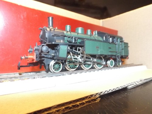R102	Tenderlokomotive Pt 3/6 "6105"	KBayStsEB	Rivarossi	1361 | Zustand: Gebraucht