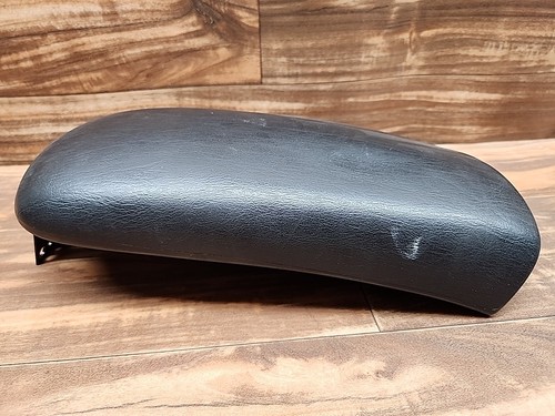 00-05 Chevy Monte Carlo Center Console Arm Rest Lid Assembly Top Pad Black OEM - Picture 4 of 8