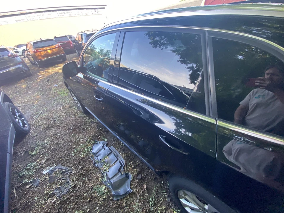 Used Rear Left Door Assembly Rear Side fits: 2014 Audi Q5 electric privacy tint - Image 2 of 4