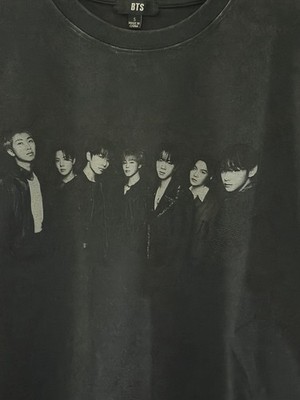 BTS WORLD TOUR ARIRANG S/S PHOTO Sm BLACK T-SHIRT POP-UP JAPAN