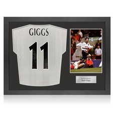 Ryan Giggs Signed Manchester United 1997-99 Away Football Shirt. Icon Frame