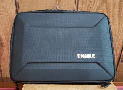 Thule Gauntlet Black Laptop Sleeve Laptop Case for Apple MacBook Pro Apple 13''