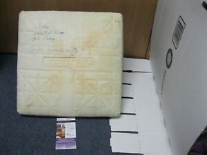 RICKEY-HENDERSON-AUTOGRAPHED-Base-JSA-Certified-Rare