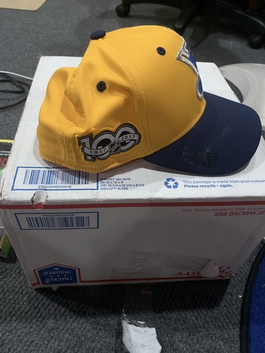 ST.Louis Blues cap - Picture 2 of 3