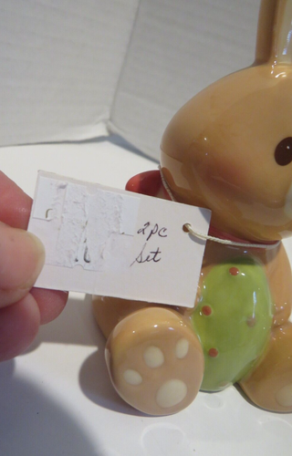 Russ Berrie Easter Ceramic Bunny Salt Pepper Shaker Springtime Gathering NEW set - Picture 6 of 11