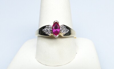 Lovely 10K Yellow Gold Pink Topaz Marquis Stone Ring size 6.5