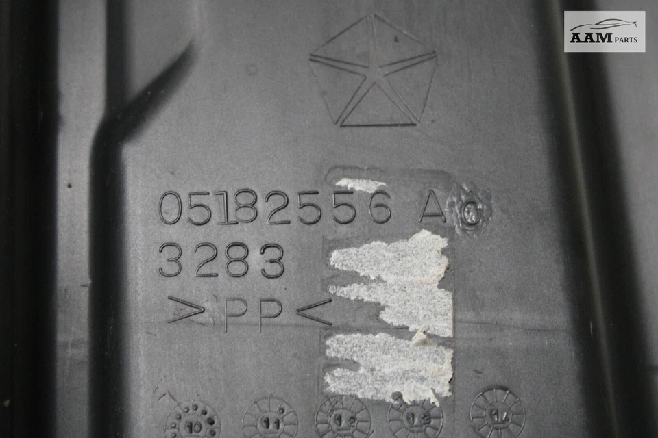 Jeep Patriot 2011-2017 cuarto delantero derecho interior revestimiento salpicaduras escudo OEM Foto 4 de 4