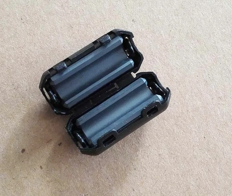 10x TDK 5mm Clamp Clip RFI EMI EMC Noise Filters Ferrite Core Case For Cable - Image 3 of 4