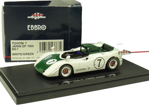EBBRO Toyota 2000GT 1/24 White Diecast Model Car Millennium
