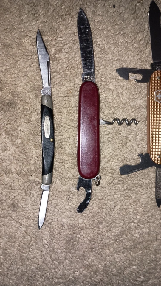 Lote de 5 navajas de bolsillo del ejército suizo muy valiosas y coleccionables y otras Foto 3 de 4