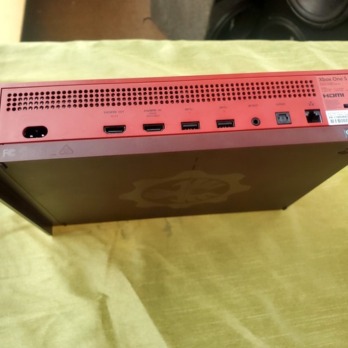💥EXCELLENT💥 Xbox One S Gears of War 4 Limited Edition 2 TB Crimson Red Console - Picture 16 of 23
