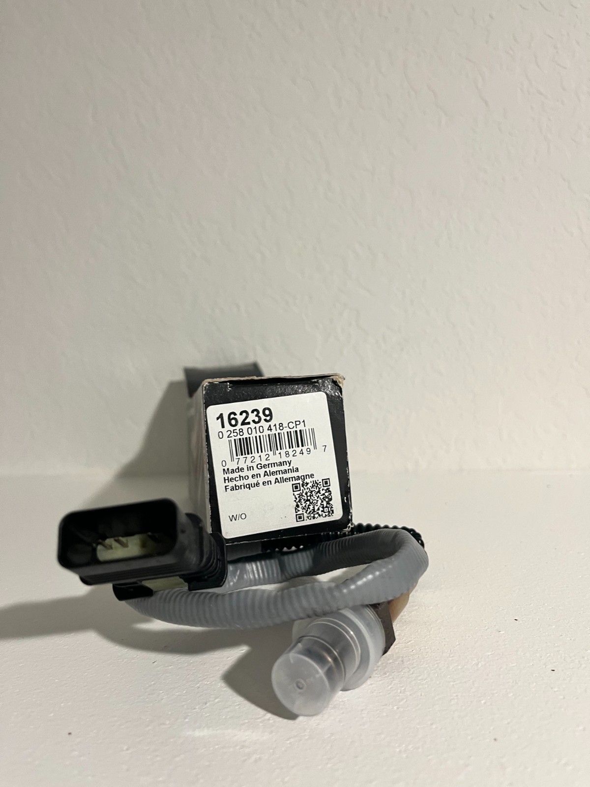 Genuine BOSCH Oxygen Sensor 11787589122 / 16239 