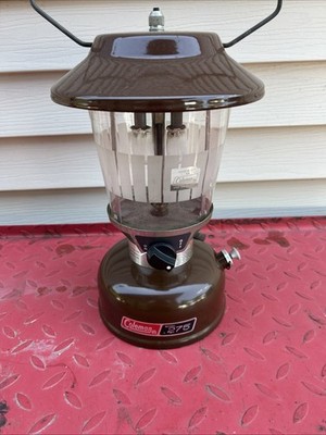 Vintage Coleman Model 275 A Lantern Brown 1981 with Picket fence glove