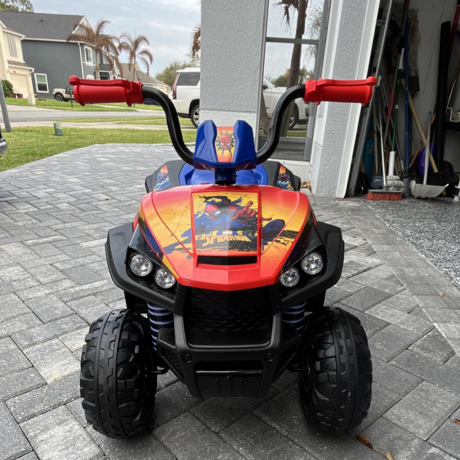 12 volt Marvel Spider-Man 4-Wheel Ride-On Car for ages 3 + R