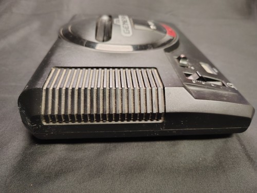 Consola Modelo 1 MK-1601 Consola Sega Genesis con Cables y 2 Pads de Control - Imagen 2 de 7