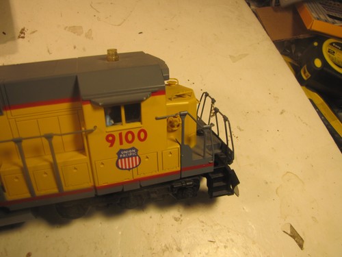 Lionel 6-9100 Union Pacific Diesel, no box - Picture 7 of 10
