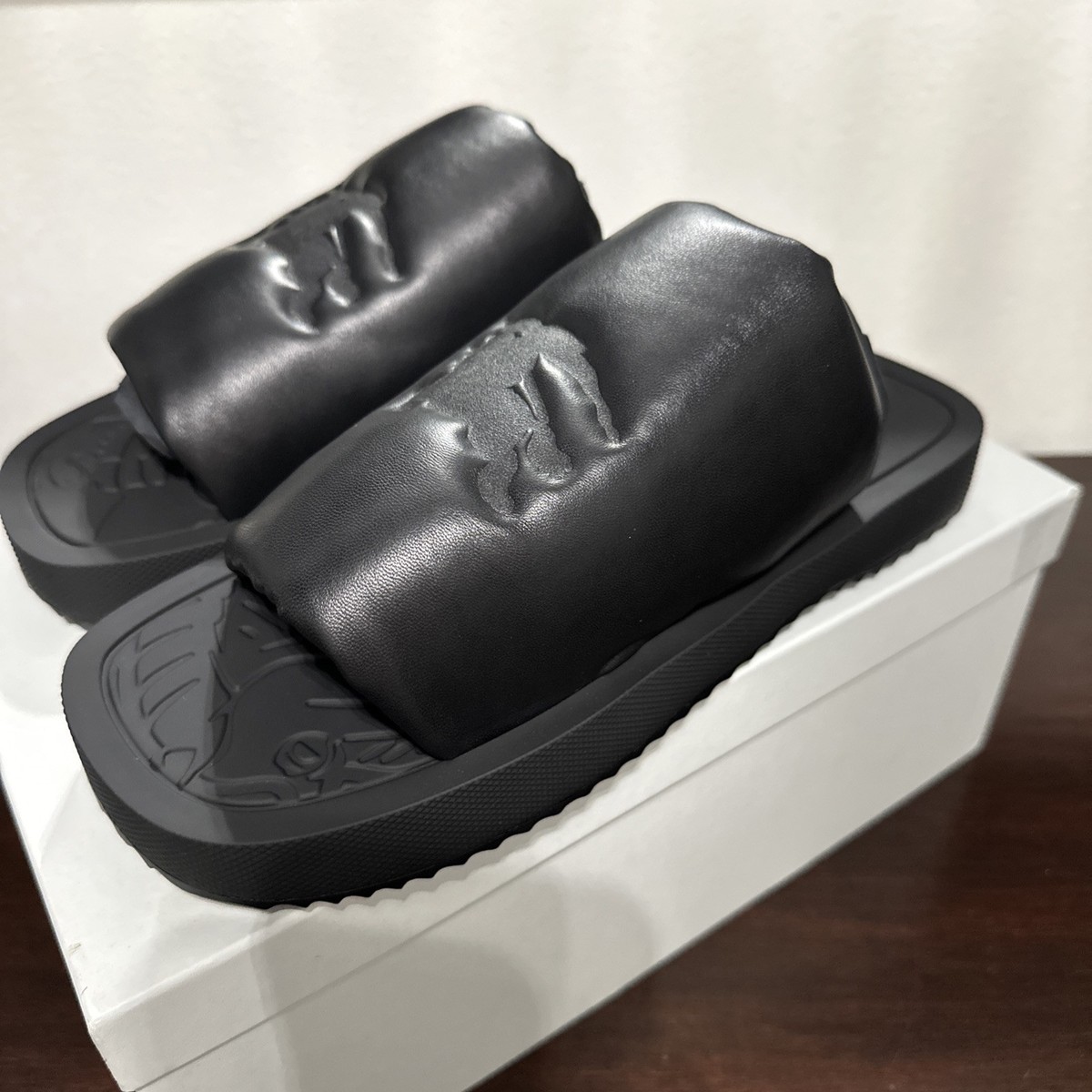 Burberry ブラック スライドサンダル Men's Designer Sandals | Burberry®️ Official