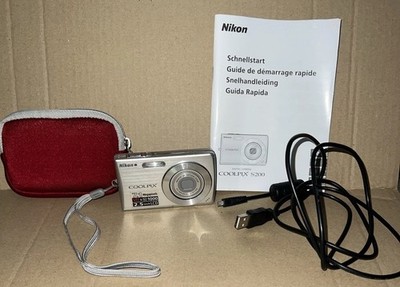 Nikon Coolpix S200 7,1 MP Fotokamera Kamera   Digitalkamera Silber