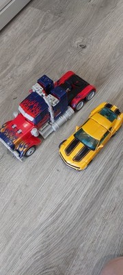 Hasbro Transformers 2007 Optimus Prime & Bumblebee Figuren