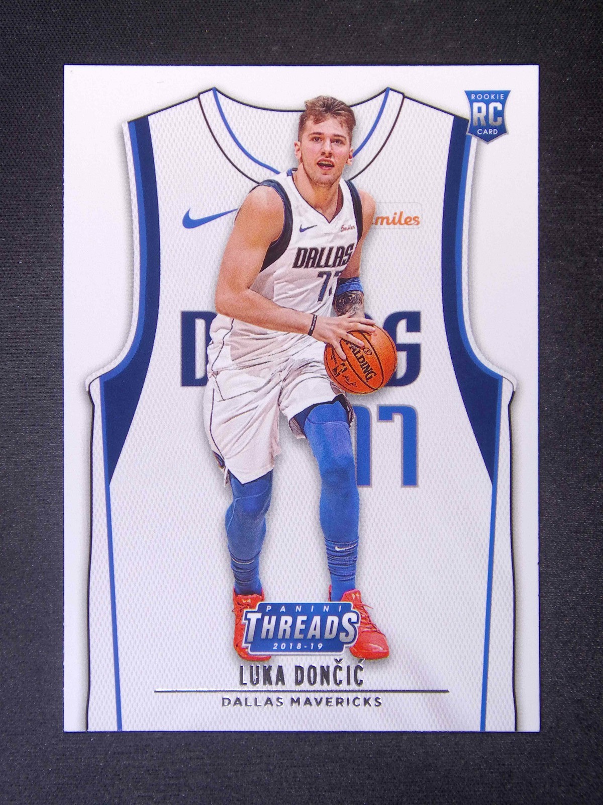2018-19 Panini Threads Luka Doncic #101 RC Rookie