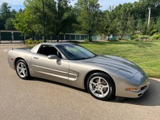 Manchester New Hampshire 2000 Gray Corvette